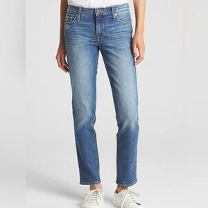 GAP Women's Straight Leg Jeans - Medium Blue Wash